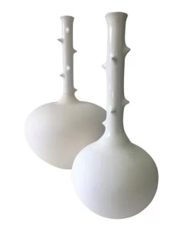 Thorn Vase White